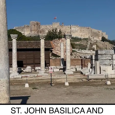 Elegant Ephesus - Hadrian 塞尔丘克